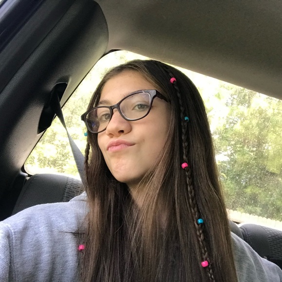 Meet your Posher, Kayla - Picture 1 of 1